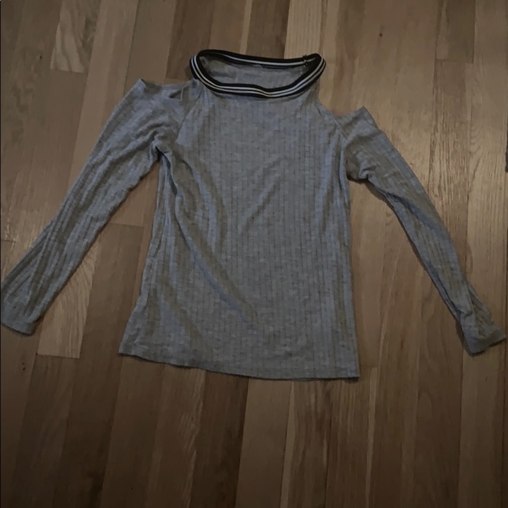 A off the shoulder long sleeve shirt